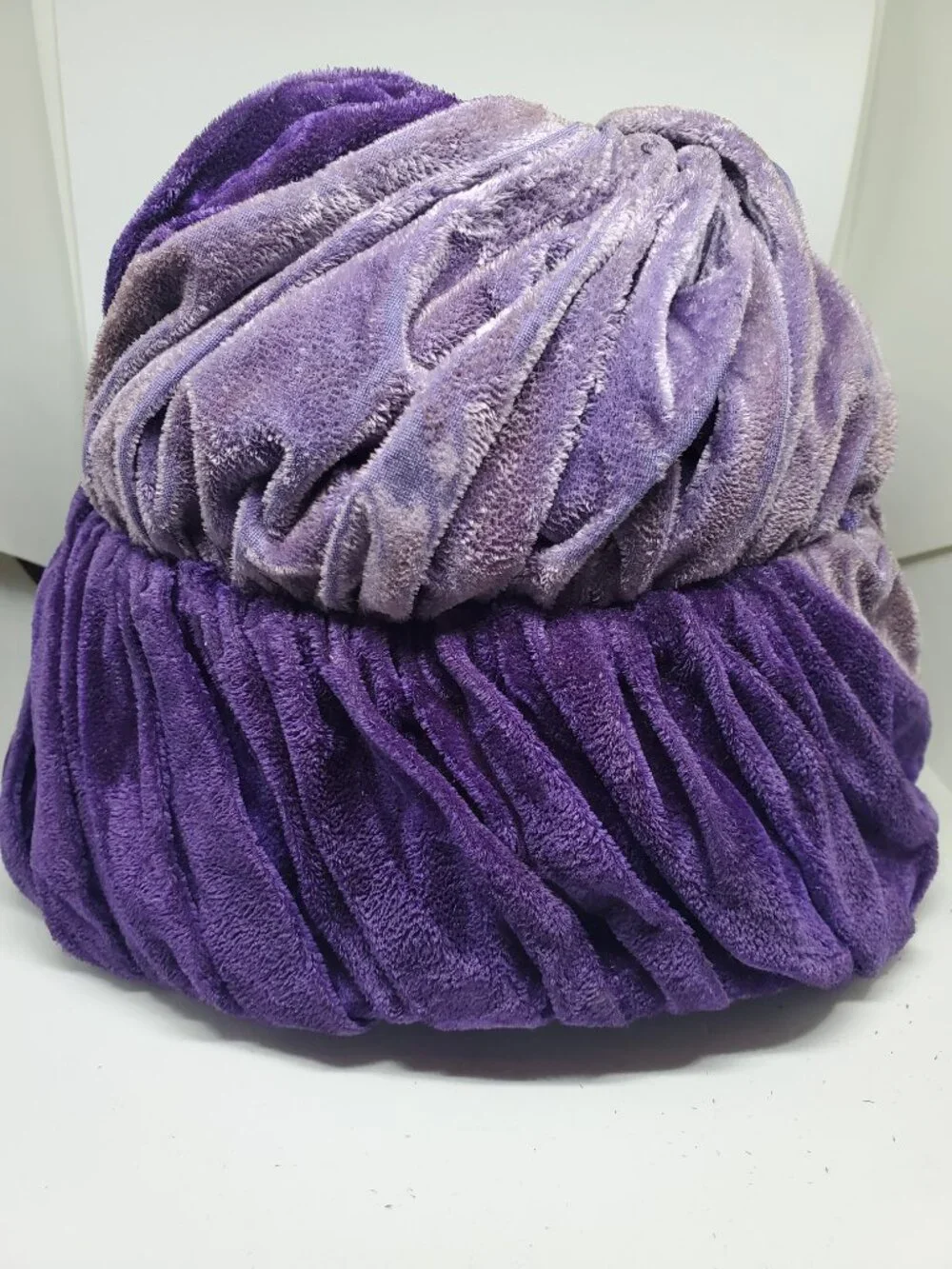 Vintage Crushed Velvet Light and Dark Purple Cloche Flapper Hat Ladies Womens